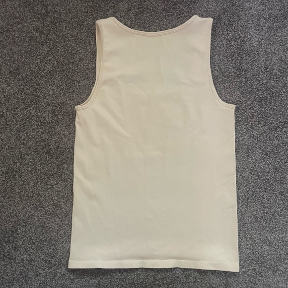 Two Tanks - Picture 4 of 5